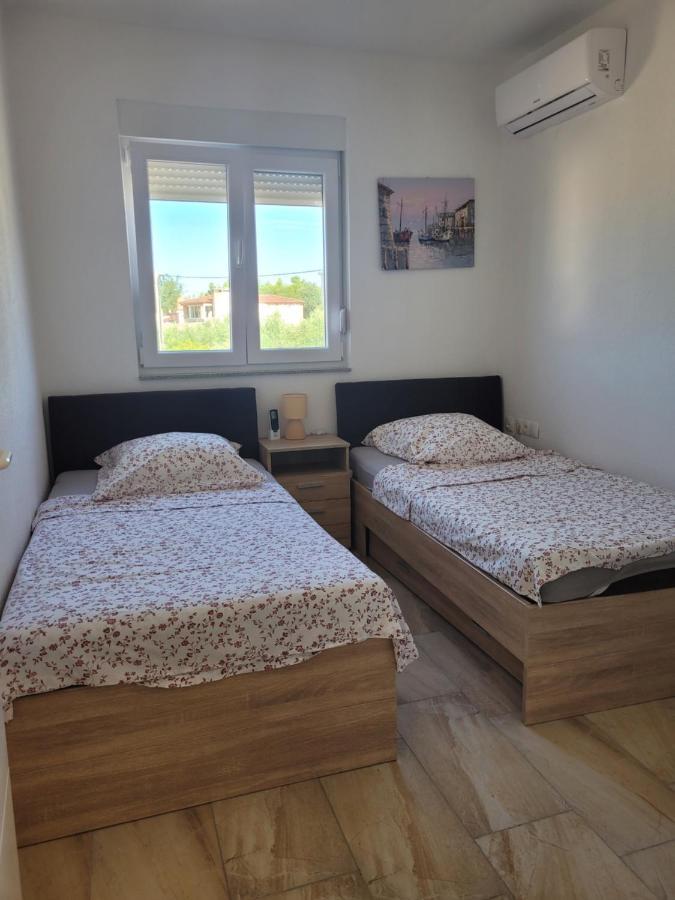 Appartement Baraba Maslenica Kamer foto