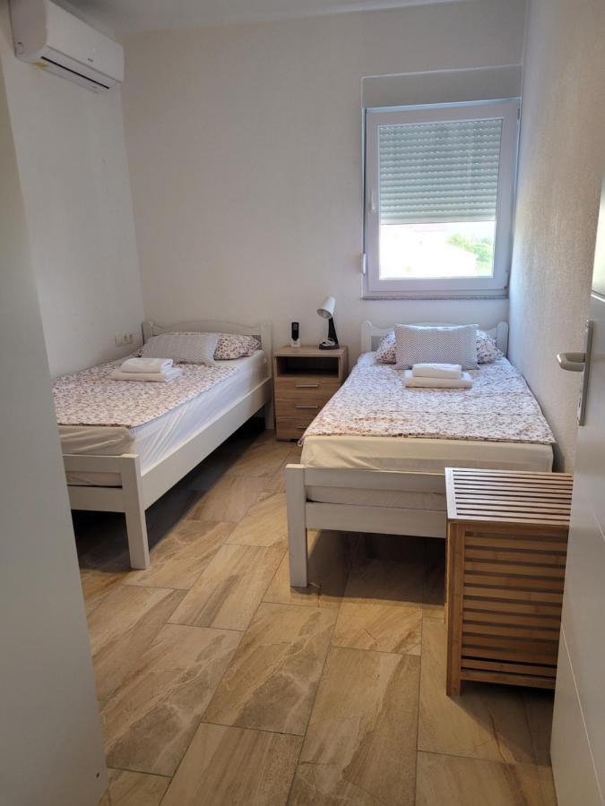 Appartement Baraba Maslenica Buitenkant foto